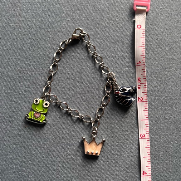 3/$10 Silver Tone Frog Horse Crown Charm Bracelet - Picture 2 of 7